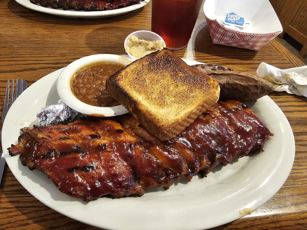 Oakwood Smokehouse & Grill